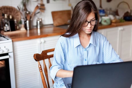 100%テレワークへのセキュアな移行を加速する