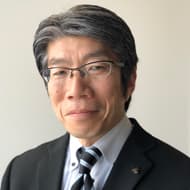 井村屋グループ株式会社<br>システム部 部長<br>岡田 孝平 氏