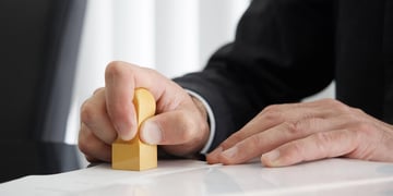 脱ハンコはなぜ進まない? メリットや推進方法、ツールを紹介