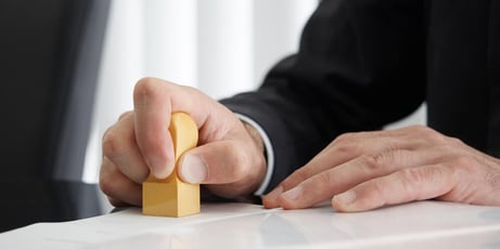 脱ハンコはなぜ進まない? メリットや推進方法、ツールを紹介