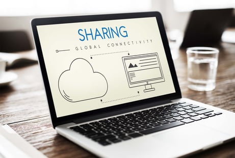 ZoomやTeamsなどWeb会議ツールでのファイル共有はどうすべきか