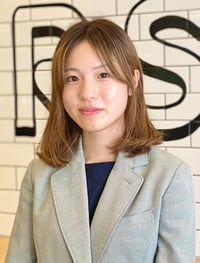 石井 渚 氏