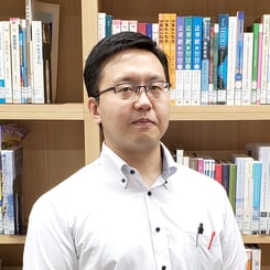 山口　典彦