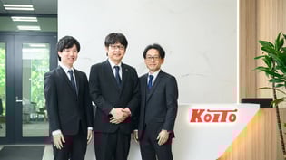 小糸製作所